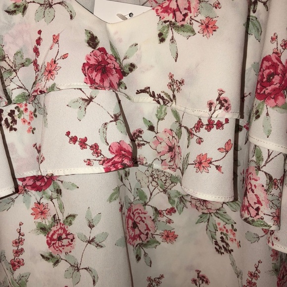 Forever21 Women’s Floral Top - Picture 4 of 4